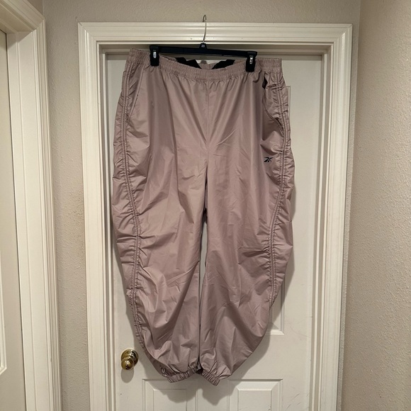 Reebok Cardi B Pants - NWT Reebok Cardi B Woven Plus Size 3X Or 4X Casual Informal Tan Pant